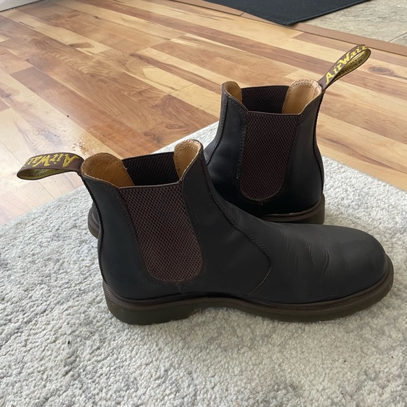 Dr. Martens 2976 Crazy Horse Leather Chelsea Boots - Picture 2 of 7